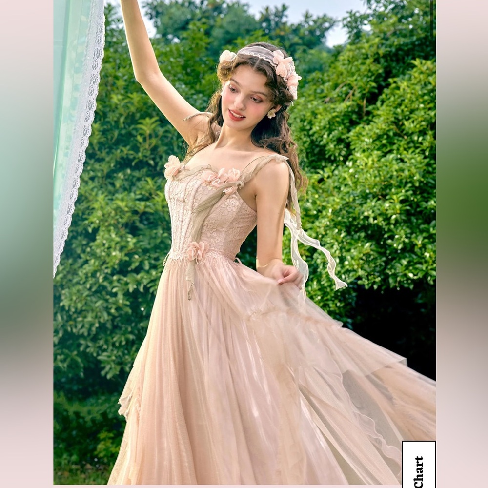 Romantic Lace Bodice Maxi Dress in Blush Pink